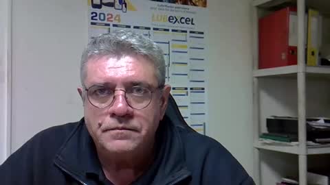 Snapshot of hippopotame17 chatting on December 2024 04:43:01 PM hippo online show from December 2024 04:43:01 PM