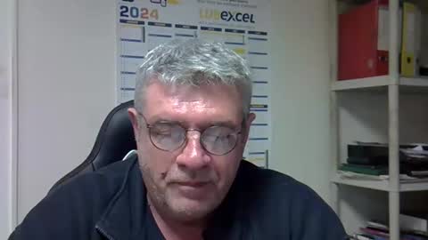 Snapshot of hippopotame17 chatting on December 2024 04:35:02 PM hippo online show from December 2024 04:35:02 PM