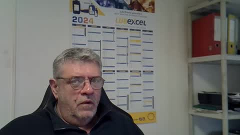 Snapshot of hippopotame17 chatting on December 2024 09:17:02 AM hippo online show from December 2024 09:17:02 AM