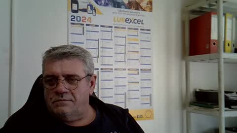 Snapshot of hippopotame17 chatting on January 2025 01:08:02 PM hippo online show from January 2025 01:08:02 PM