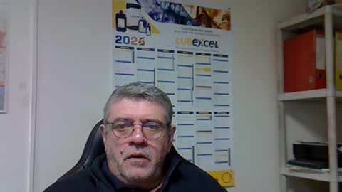 Snapshot of hippopotame17 chatting on January 2025 07:10:02 AM hippo online show from January 2025 07:10:02 AM