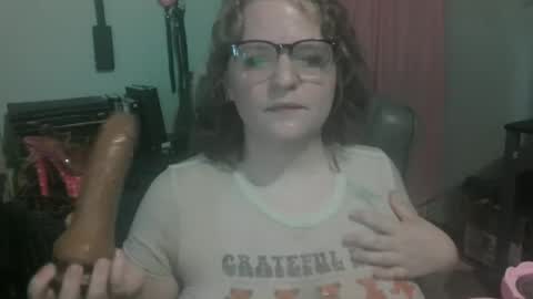 Snapshot of hippybambi chatting on June 2026 01:30:02 AM Hippy online show from June 2026 01:30:02 AM