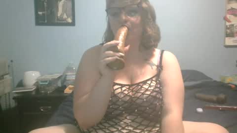 Snapshot of hippybambi chatting on July 2026 12:29:02 AM Hippy online show from July 2026 12:29:02 AM