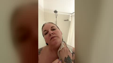 hippysnewhere online show from April 2026 09:56:02 PM