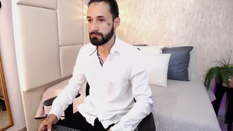 Hisoka online show from February 2026 07:32:02 PM