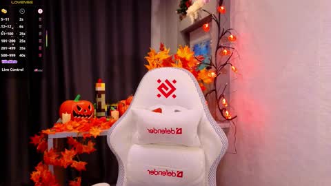 Ella online show from October 2025 06:35:02 PM