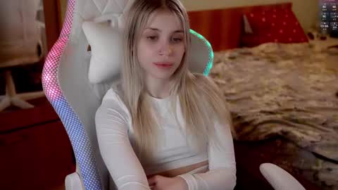 Holly online show from January 2026 07:08:02 PM