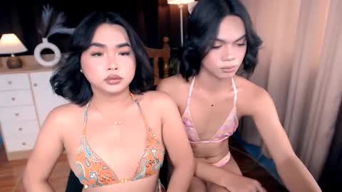 Snapshot of hoellygia chatting on March 2026 08:06:02 AM IM NEW HERE ITS ME GIA online show from March 2026 08:06:02 AM