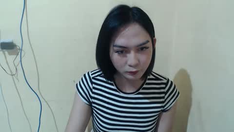 Snapshot of hoelykim chatting on April 2026 06:14:01 AM Kim3 online show from April 2026 06:14:01 AM