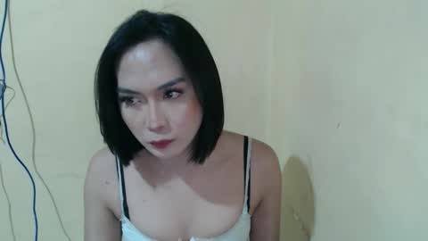 Snapshot of hoelykim chatting on April 2026 04:19:01 PM Kim3 online show from April 2026 04:19:01 PM