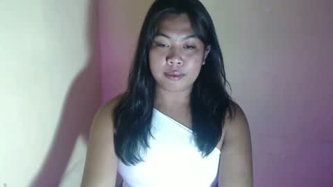 Snapshot of hoelylayla chatting on March 2026 11:43:01 PM Layla3 online show from March 2026 11:43:01 PM