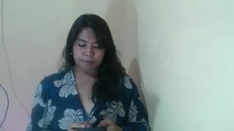 Layla3 online show from April 2026 01:01:01 PM