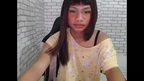 Snapshot of hoelyrafaela chatting on May 2026 03:06:01 PM Rafaela3 online show from May 2026 03:06:01 PM