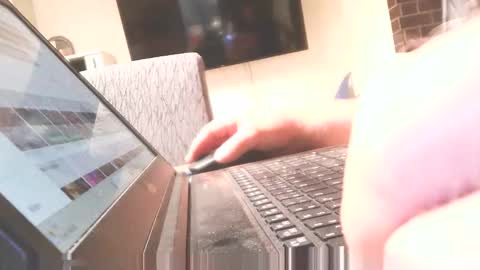 Snapshot of hofnung chatting on June 2026 01:03:01 PM hofnung online show from June 2026 01:03:01 PM