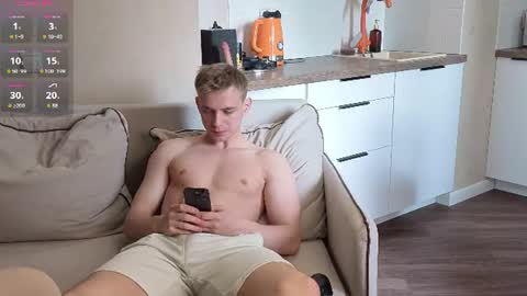Snapshot of holiday_boys chatting on June 2026 07:40:02 AM Extaz Athrey Howard online show from June 2026 07:40:02 AM