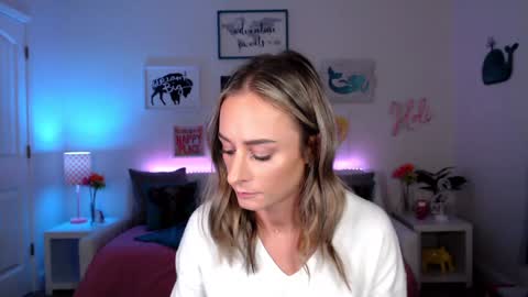 Holi Hurricane online show from December 2024 04:20:01 AM