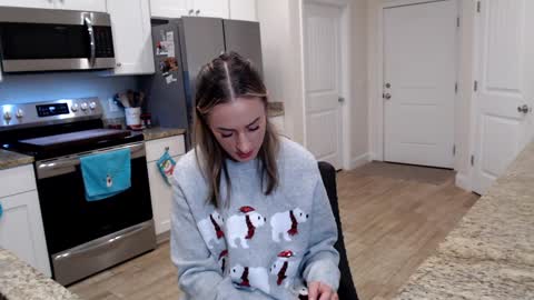 Holi Hurricane online show from December 2024 04:54:02 AM