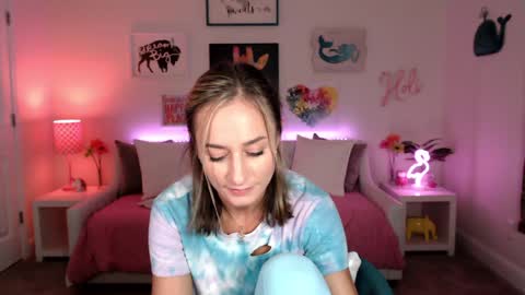 Holi Hurricane online show from February 2025 02:40:02 AM