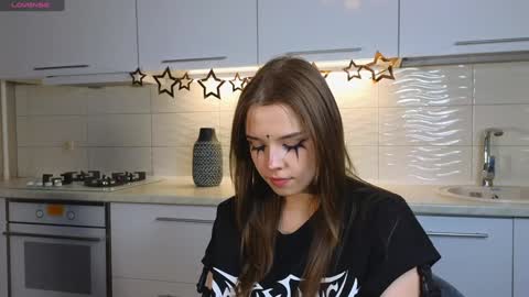 Lux online show from January 2025 09:19:01 PM