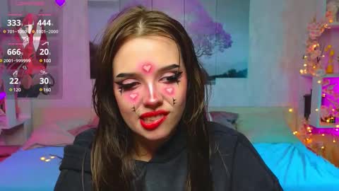 Lux online show from February 2025 10:11:02 PM