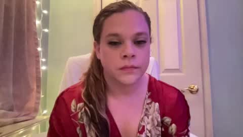 Hollys Drive threw Side Of CB. online show from December 2024 12:33:01 AM