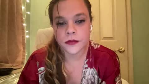 Hollys Drive threw Side Of CB. online show from December 2024 09:51:01 AM