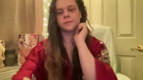 Hollys Drive threw Side Of CB. online show from December 2024 07:47:02 AM