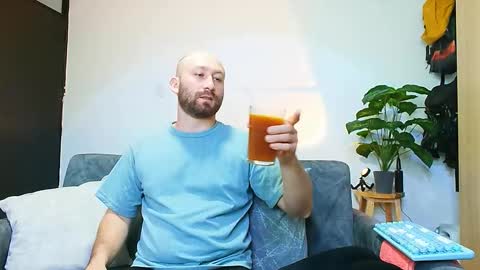 Holly and Honey online show from September 2025 10:25:01 PM