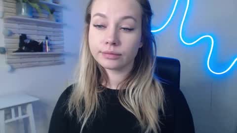 Holly online show from January 2025 09:37:02 AM