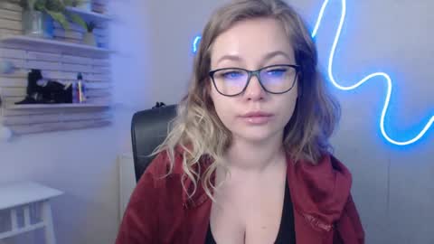 Holly online show from January 2025 06:27:02 AM