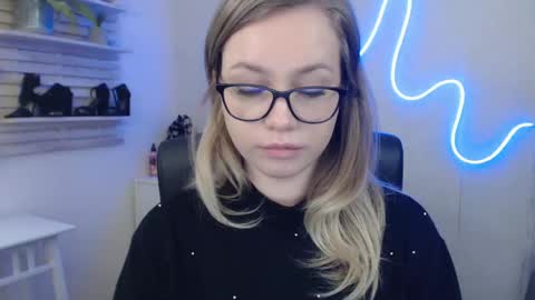 Holly online show from January 2025 09:35:02 AM