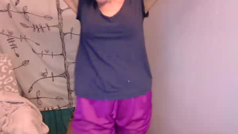 holly_bourbon online show from September 2025 01:29:02 AM