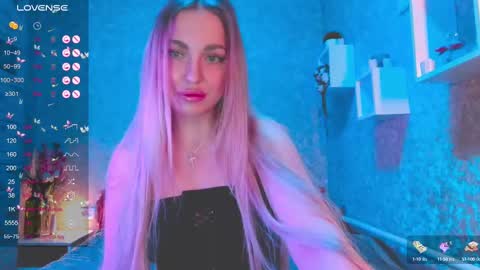 holly_molly8 online show from January 2025 10:56:02 PM