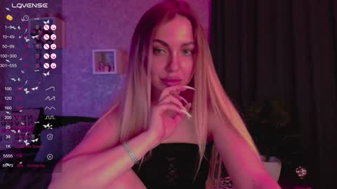 holly_molly8 online show from January 2025 10:45:01 PM