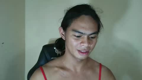 Snapshot of holly_sugar20 chatting on February 2026 02:32:01 AM Mika Duhay Velat online show from February 2026 02:32:01 AM