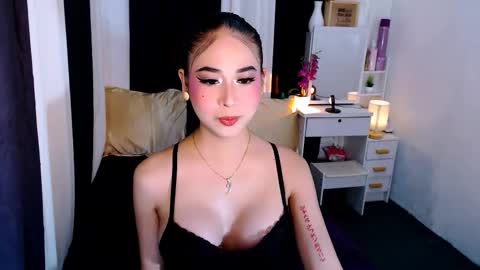 Snapshot of hollyclarita chatting on October 2025 09:46:02 AM YOUR GODDESS CLARITA online show from October 2025 09:46:02 AM