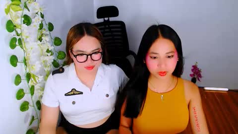 Snapshot of hollyclarita chatting on November 2025 03:33:02 PM YOUR GODDESS CLARITA online show from November 2025 03:33:02 PM