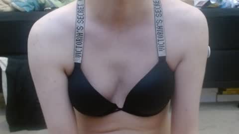 Holly Hawkes online show from March 2025 10:42:01 PM