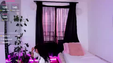 Holly Hudson     online show from June 2026 12:16:01 PM
