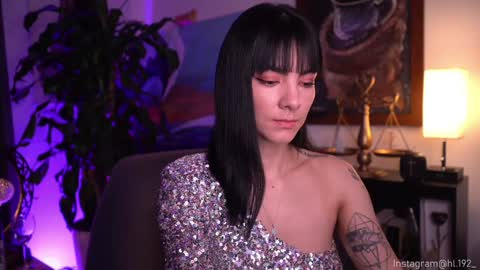 Holly Linder online show from December 2024 02:22:02 AM