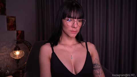 Holly Linder online show from January 2025 01:42:02 AM