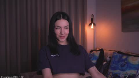 Snapshot of hollylinder_ chatting on April 2026 02:13:01 AM Holly Linder online show from April 2026 02:13:01 AM