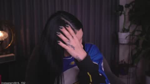 Snapshot of hollylinder_ chatting on April 2026 02:31:01 AM Holly Linder online show from April 2026 02:31:01 AM