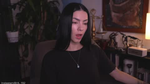 Snapshot of hollylinder_ chatting on May 2026 02:53:02 AM Holly Linder online show from May 2026 02:53:02 AM