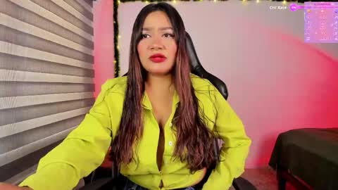 Molly online show from April 2026 04:31:02 PM