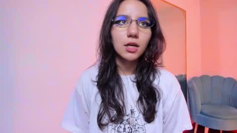 hollypeach_ online show from March 2026 05:49:01 PM