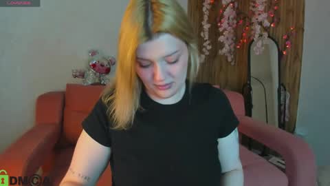 Holly online show from April 2026 01:39:01 AM
