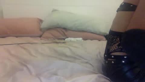 EDGED DICK online show from April 2026 06:32:02 PM