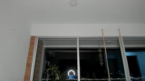 Snapshot of hollyshit_ chatting on December 2024 01:00:02 AM hollyshit_ online show from December 2024 01:00:02 AM