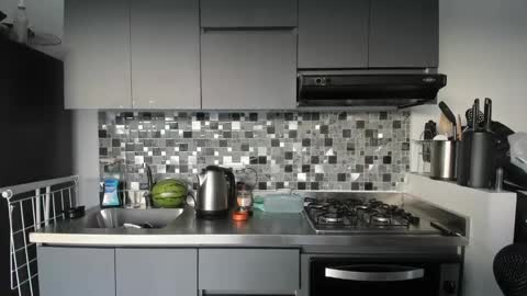 Snapshot of hollyshit_ chatting on January 2025 10:39:01 PM hollyshit_ online show from January 2025 10:39:01 PM